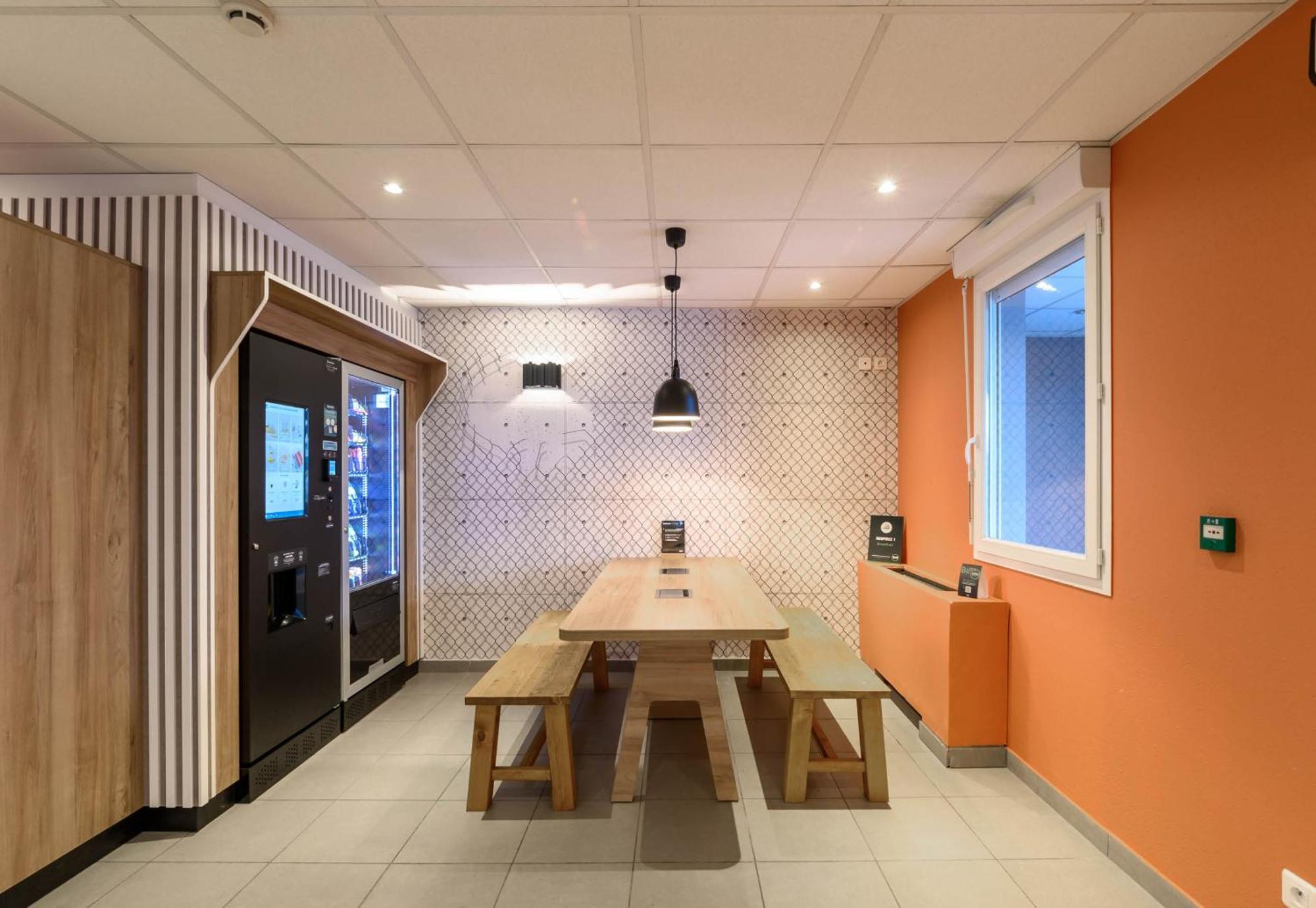 B&B Hotel Compiegne Thourotte Екстериор снимка